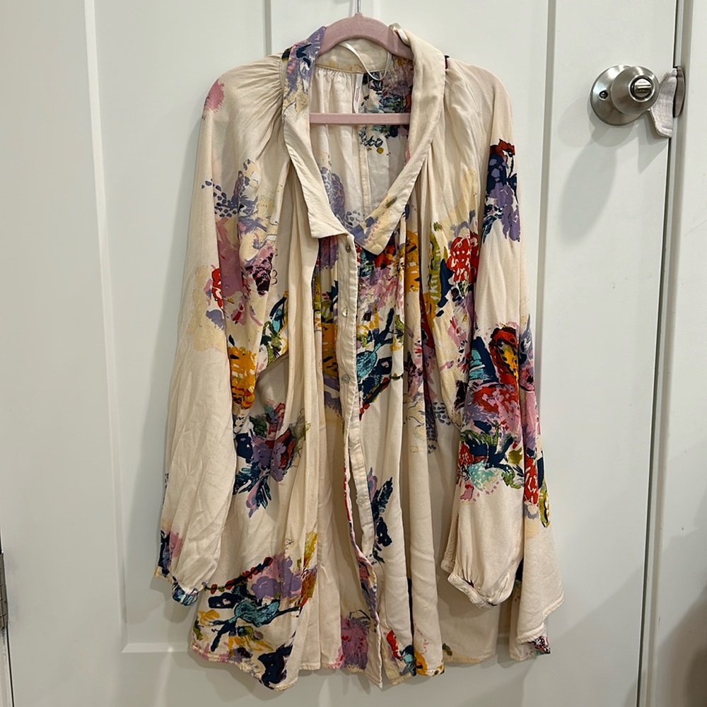 Free People floral button up blouse.